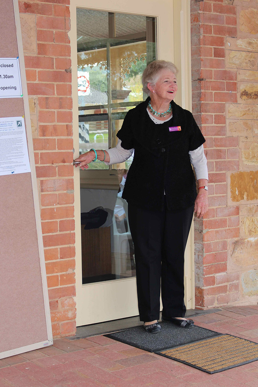 Mayor opens the door