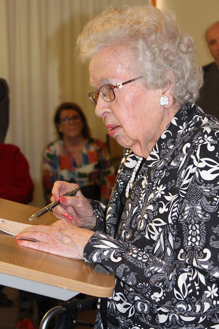 Doris Cox 